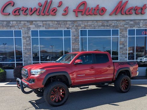 Used 2017 Toyota Tacoma TRD Off-Road w/ Tow Package (A/T) AWD/4WD image 1