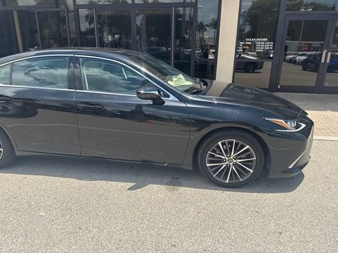 Used 2023 Lexus ES 350 w/ Premium Package FWD image 12