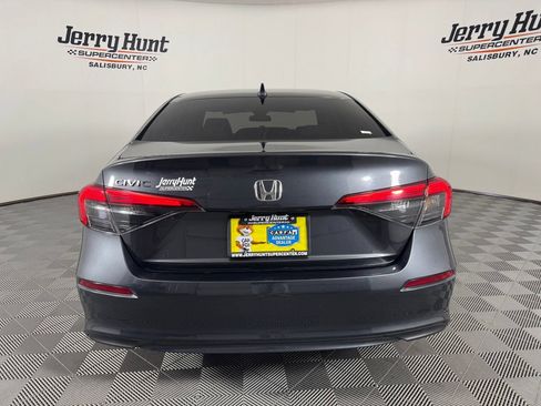 Used 2024 Honda Civic EX image 7
