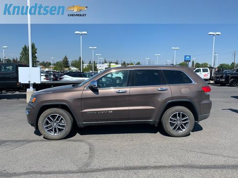 Used 2018 Jeep Grand Cherokee Limited AWD/4WD image 4