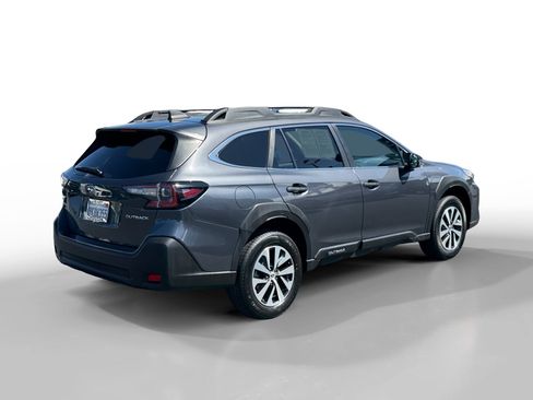 Used 2024 Subaru Outback Premium AWD/4WD image 5