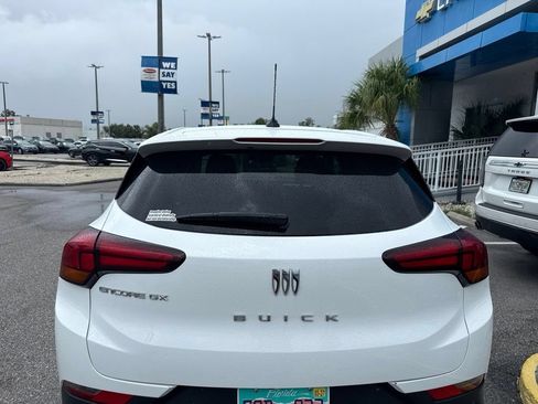Used 2024 Buick Encore GX Preferred w/ Advanced Technology Package FWD image 6