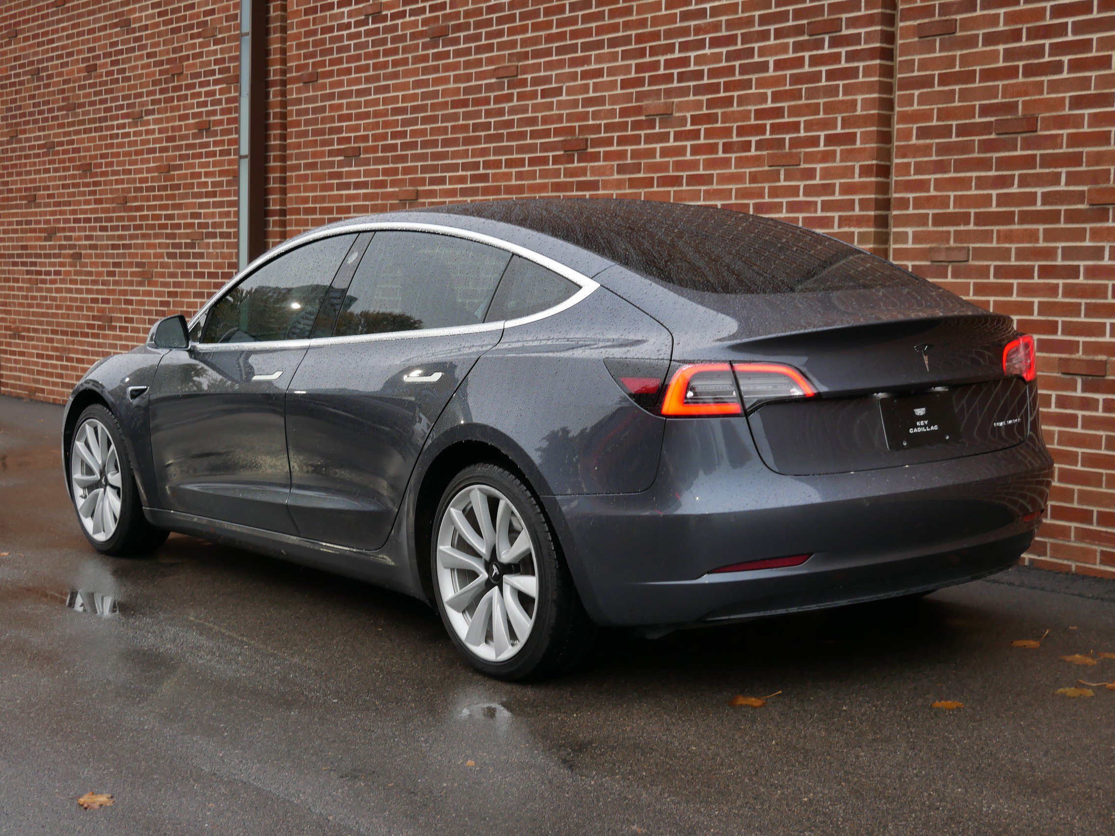 Used 2018 Tesla Model 3 Long Range AWD/4WD image 3
