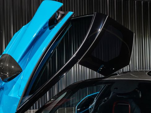 Used 2018 McLaren 720S RWD image 11
