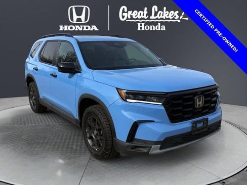 Certified 2025 Honda Pilot TrailSport image 1