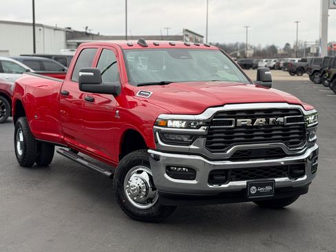 New 2026 RAM 3500 Tradesman AWD/4WD image 4