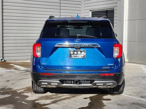 Used 2020 Ford Explorer XLT w/ Equipment Group 202A image 7