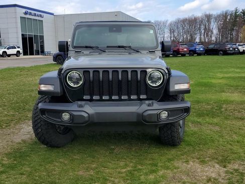Used 2023 Jeep Wrangler Unlimited Sport AWD/4WD image 2