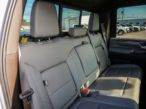 Used 2024 Chevrolet Silverado 2500 LTZ w/ LTZ Convenience Package AWD/4WD image 25