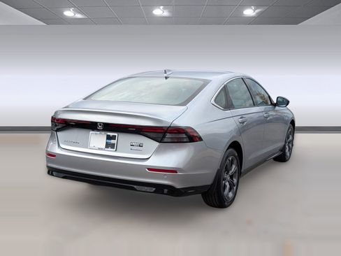 New 2025 Honda Accord EX-L image 9