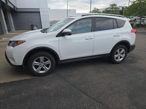 Used 2013 Toyota RAV4 XLE FWD image 11