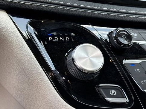 Used 2021 Chrysler Pacifica Touring-L w/ Premium & Safety Sphere Group image 43