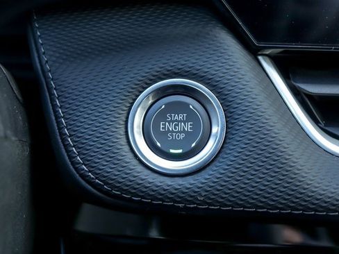 New 2026 Chevrolet Equinox LT w/ LPO, Floor Liner Package image 20