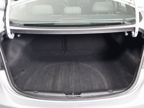 Used 2014 Hyundai Elantra SE FWD image 14