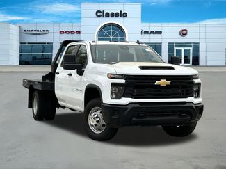Used 2025 Chevrolet Silverado 3500 W/T video 1
