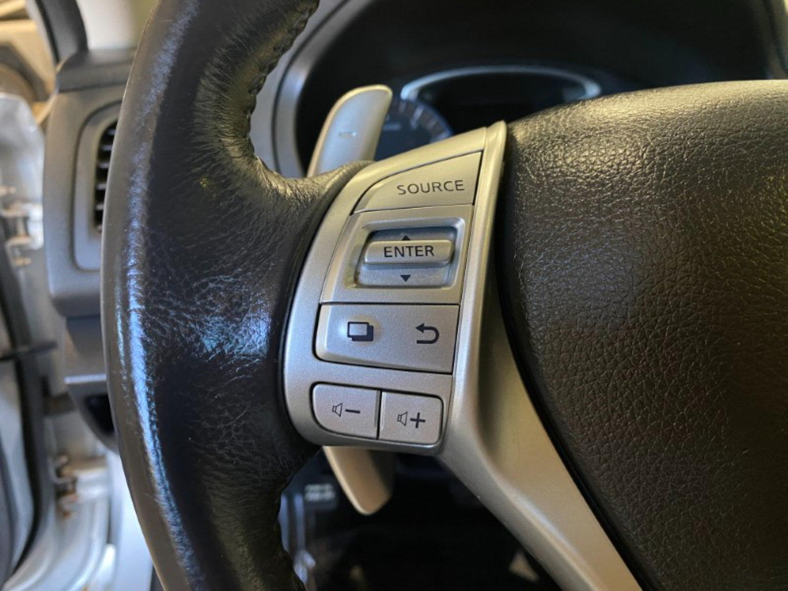 Used 2017 Nissan Altima 2.5 SR w/ LED Appearance Package FWD image 37
