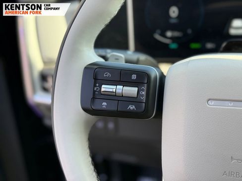 Used 2025 Hyundai Santa Fe Calligraphy image 21