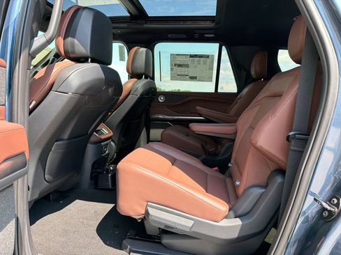 New 2027 Lincoln Navigator L Reserve AWD/4WD image 21