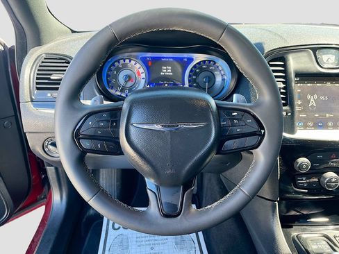 Used 2022 Chrysler 300 S RWD image 11