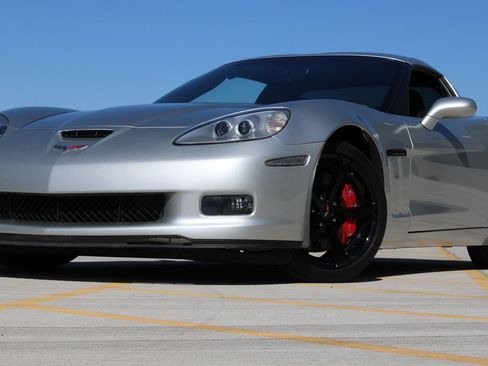 Used 2013 Chevrolet Corvette Grand Sport w/ 2LT Preferred Equipment Group RWD image 2