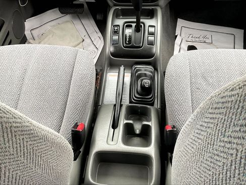 Used 2000 Suzuki Grand Vitara JLX AWD/4WD image 10