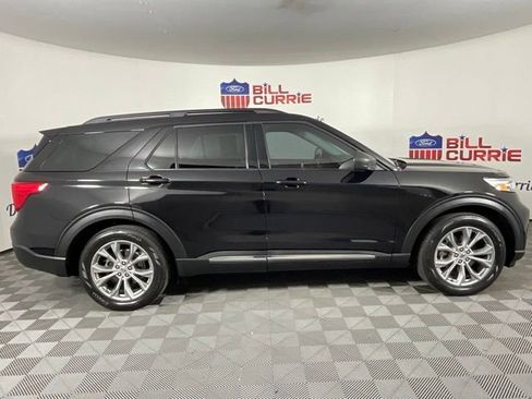 Used 2023 Ford Explorer XLT w/ Equipment Group 202A image 2