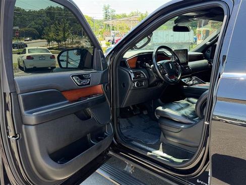 Used 2020 Lincoln Navigator Reserve AWD/4WD image 19