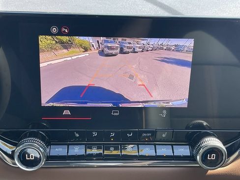 New 2026 GMC Canyon AT4 AWD/4WD image 15