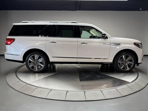 Used 2019 Lincoln Navigator L Reserve AWD/4WD image 6