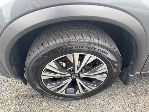 Used 2023 Nissan Rogue SV w/ SV Premium B Package image 9