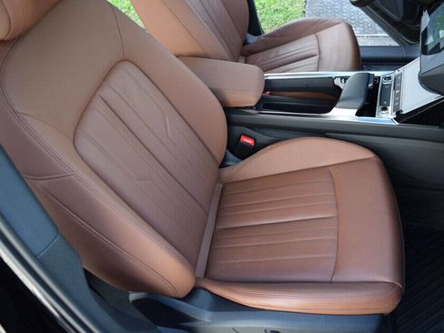 Used 2022 Audi e-tron Premium image 51