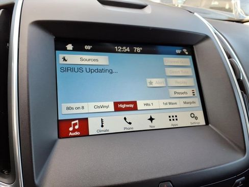 Used 2017 Ford Edge Titanium w/ Equipment Group 301A image 18