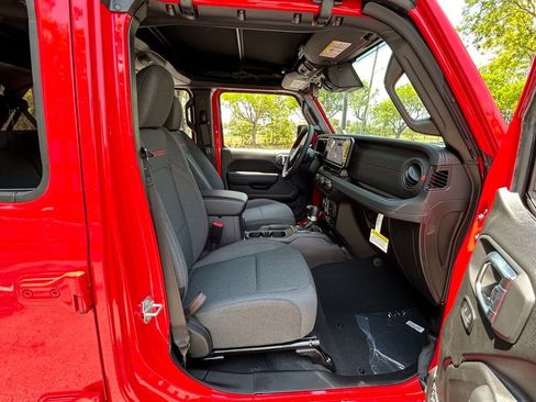 New 2024 Jeep Wrangler Unlimited Rubicon image 19