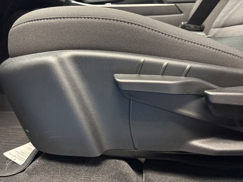 New 2026 Chevrolet Equinox LT w/ Midnight Edition FWD image 25