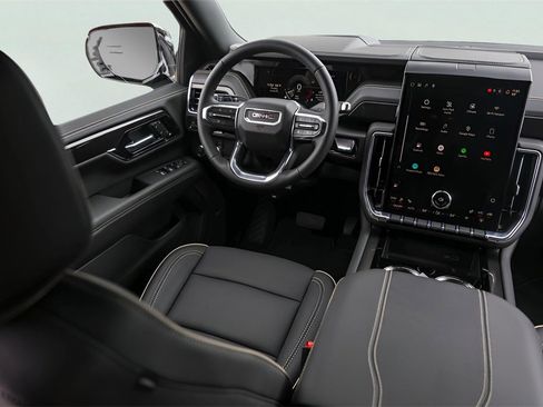 Used 2026 GMC Yukon XL Elevation image 31