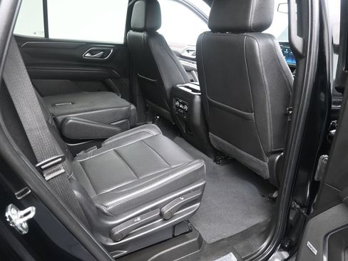 Used 2022 Chevrolet Tahoe LT w/ Luxury Package AWD/4WD image 43