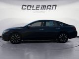 Used 2018 Nissan Altima 2.5 SV w/ 2.5 SV Technology Package image 2