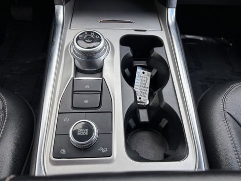 Used 2023 Ford Explorer Limited w/ Equipment Group 301A image 21