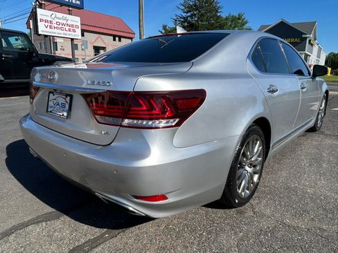 Used 2016 Lexus LS 460 AWD w/ Comfort Package image 5