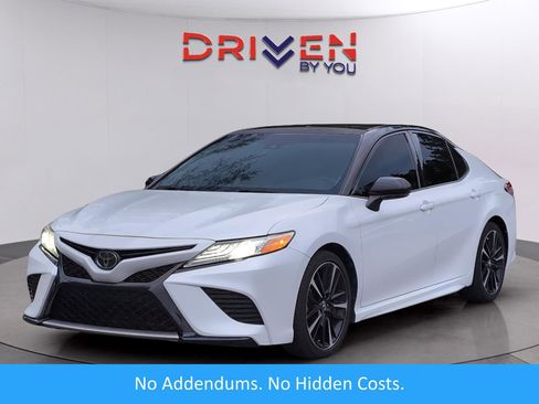 Used 2020 Toyota Camry XSE image 1