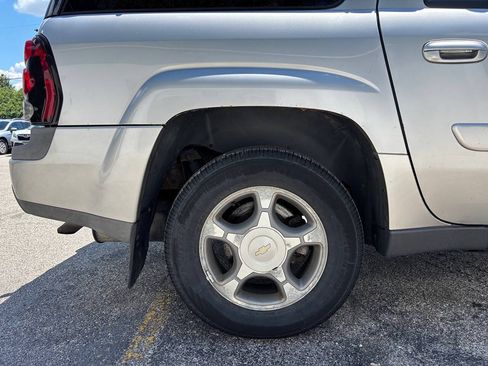 Used 2004 Chevrolet TrailBlazer 4WD w/ LT Package 1 image 6