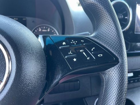 Used 2025 Mercedes-Benz Sprinter 2500 image 21