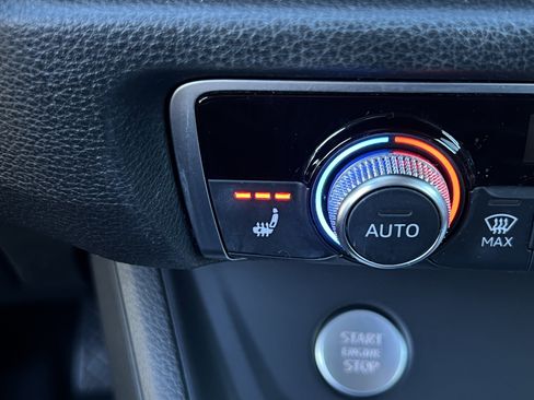 Used 2020 Audi Q3 2.0T Premium image 29