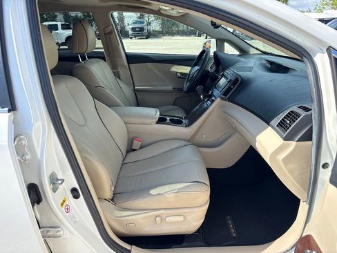 Used 2013 Toyota Venza XLE w/ XLE Premium Pkg FWD image 24