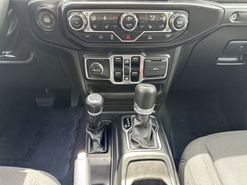 Used 2023 Jeep Wrangler Unlimited w/ Cold Weather Group AWD/4WD image 24