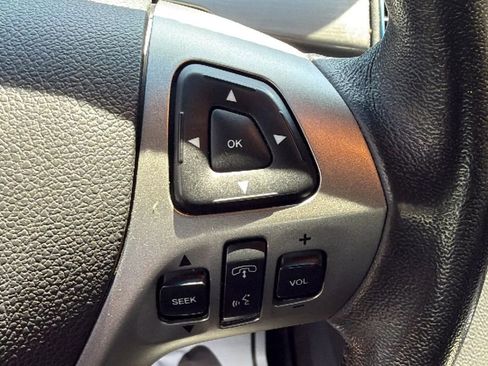 Used 2018 Ford Taurus SEL w/ Equipment Group 201A AWD/4WD image 17