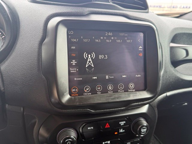 Used 2023 Jeep Renegade Latitude AWD/4WD image 31