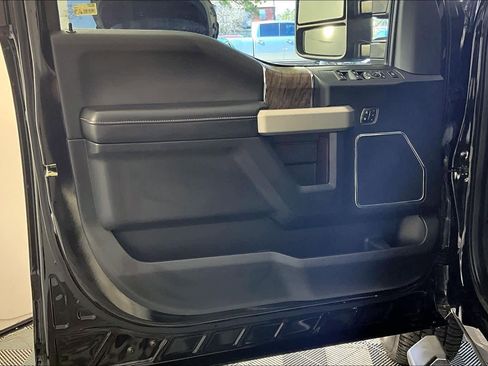 Used 2017 Ford F250 Lariat w/ Lariat Ultimate Package image 22