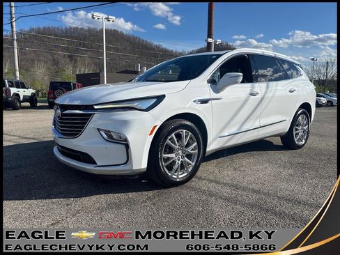 Used 2023 Buick Enclave Essence w/ Experience Buick Package AWD/4WD image 1