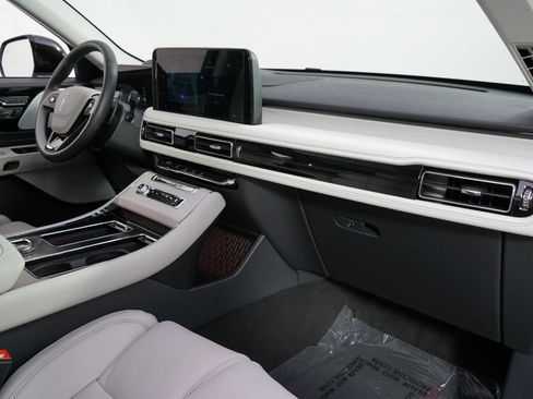 New 2026 Lincoln Aviator Reserve AWD/4WD image 15